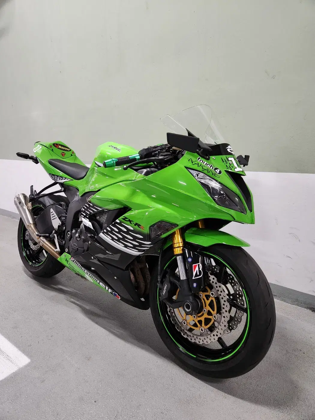 15년식 닌자zx-6r  신차컨디션 판매합니다.